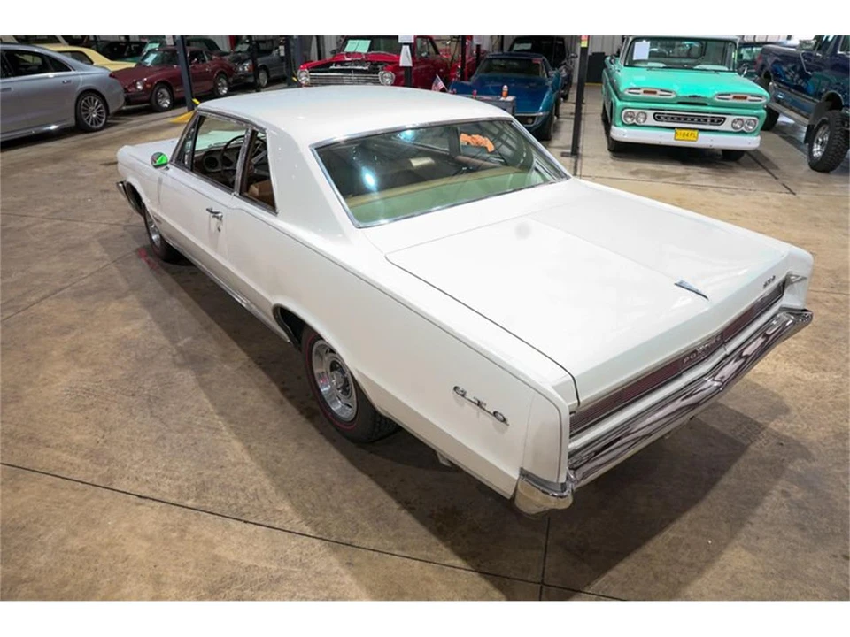 1964 Pontiac GTO 1st Gen - Image 16 of 31