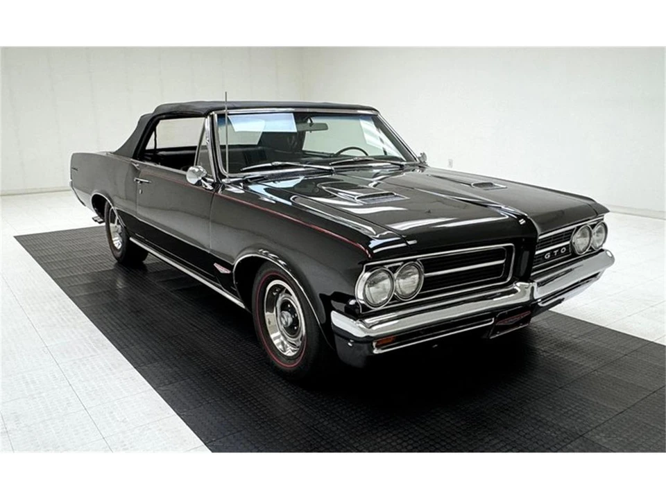 1964 Pontiac GTO 1st Gen - Image 10 of 31