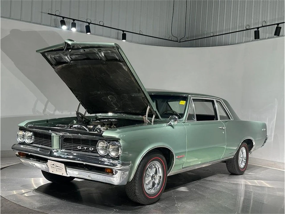 1964 Pontiac GTO 1st Gen - Image 28 of 31