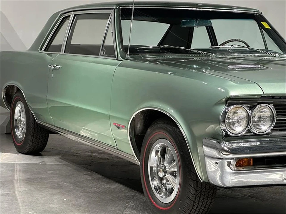 1964 Pontiac GTO 1st Gen - Image 19 of 31