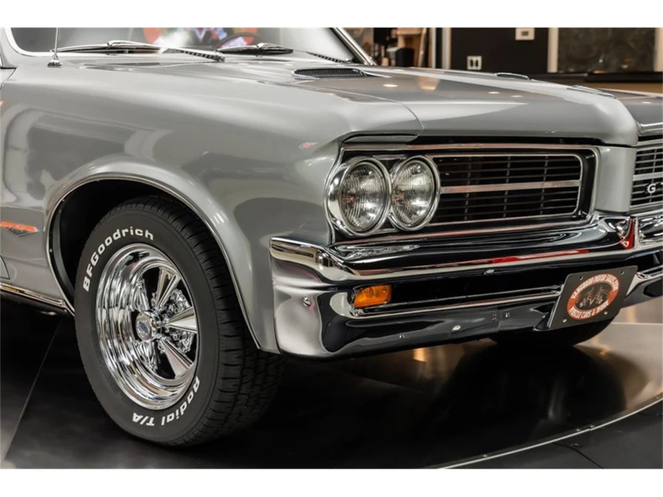1964 Pontiac GTO 1st Gen - Image 22 of 31