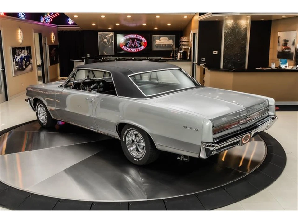 1964 Pontiac GTO 1st Gen - Image 18 of 31