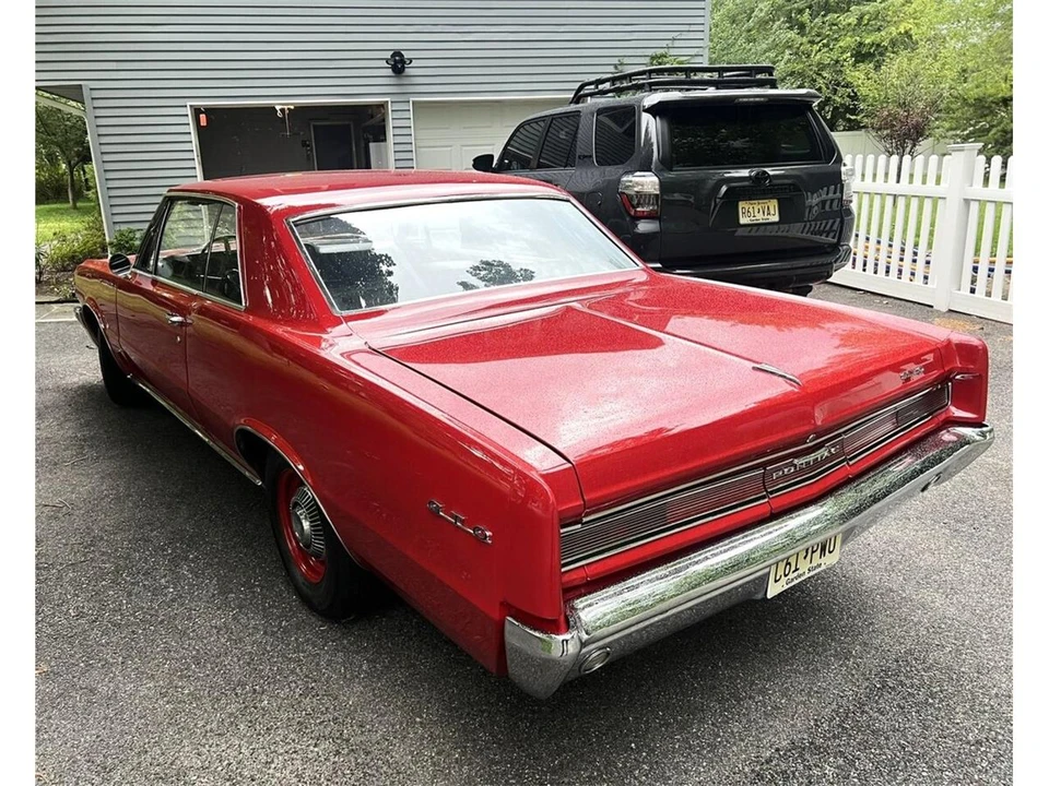 1964 Pontiac GTO 1st Gen - Image 24 of 31