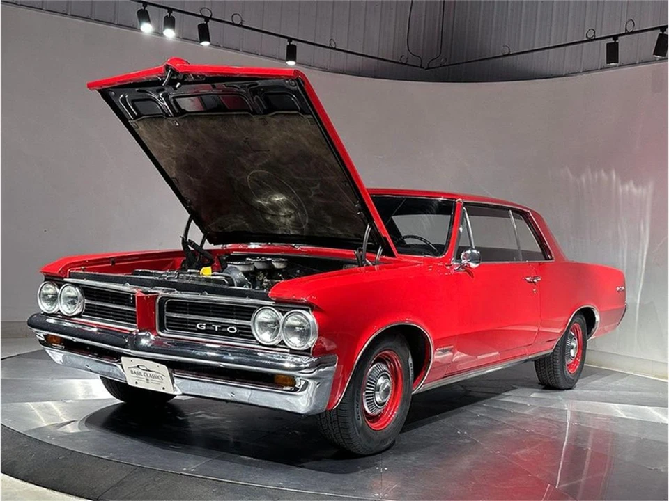1964 Pontiac GTO 1st Gen - Image 28 of 31