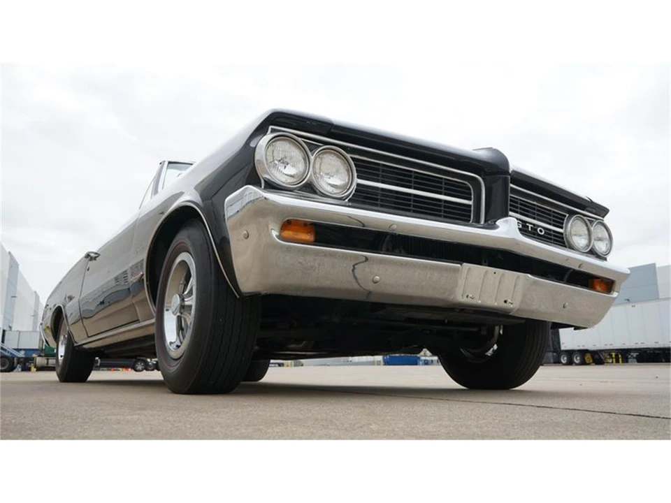 1964 Pontiac GTO 1st Gen - Image 22 of 31