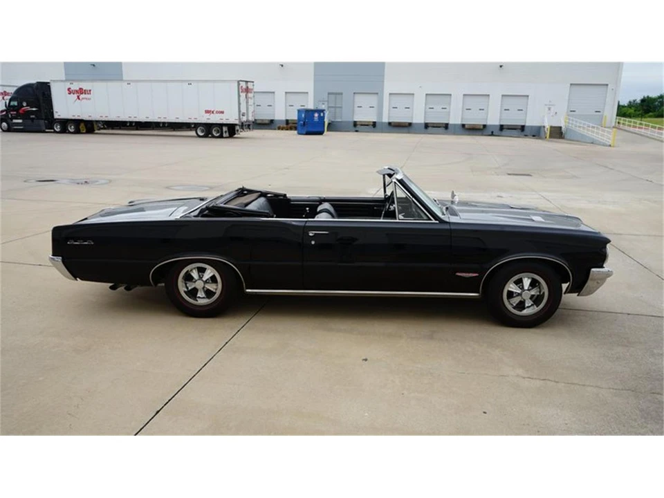 1964 Pontiac GTO 1st Gen - Image 17 of 31