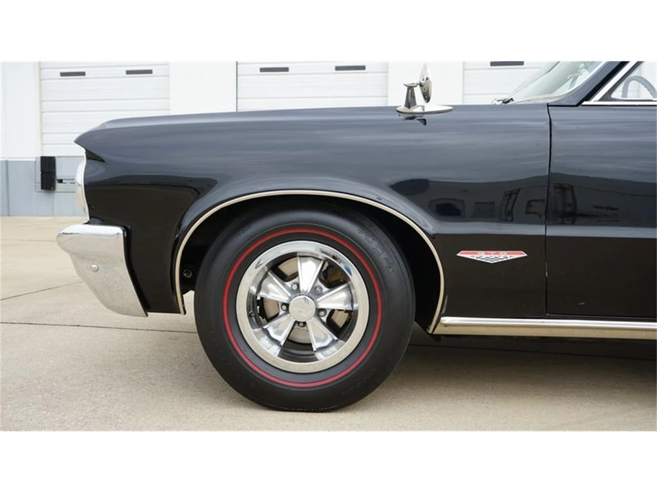 1964 Pontiac GTO 1st Gen - Image 28 of 31