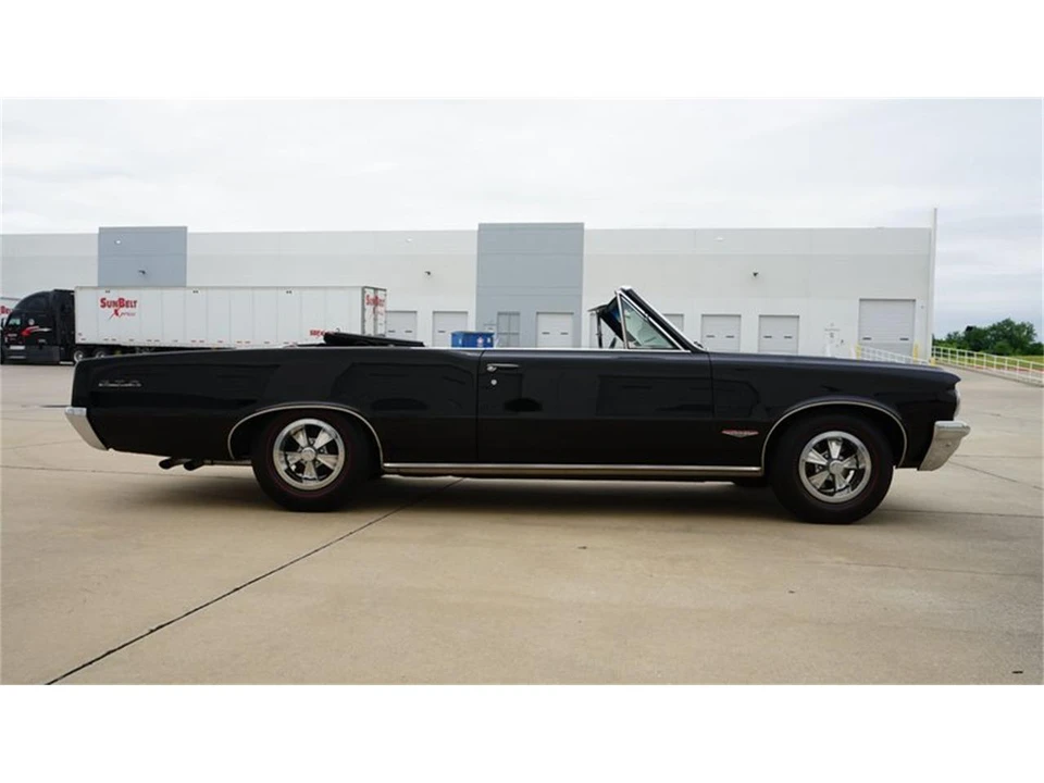 1964 Pontiac GTO 1st Gen - Image 18 of 31