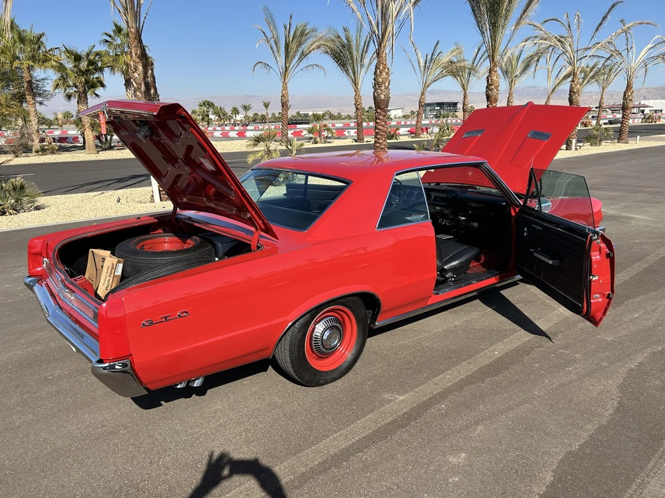 1964 Pontiac GTO 1st Gen - Image 22 of 31