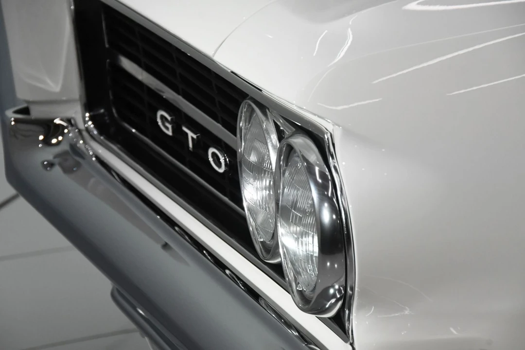 1964 Pontiac GTO 1st Gen - Image 18 of 31