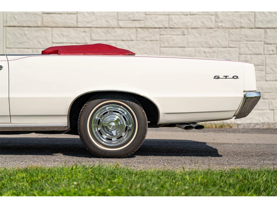 1964 Pontiac GTO 1st Gen - Image 14 of 31