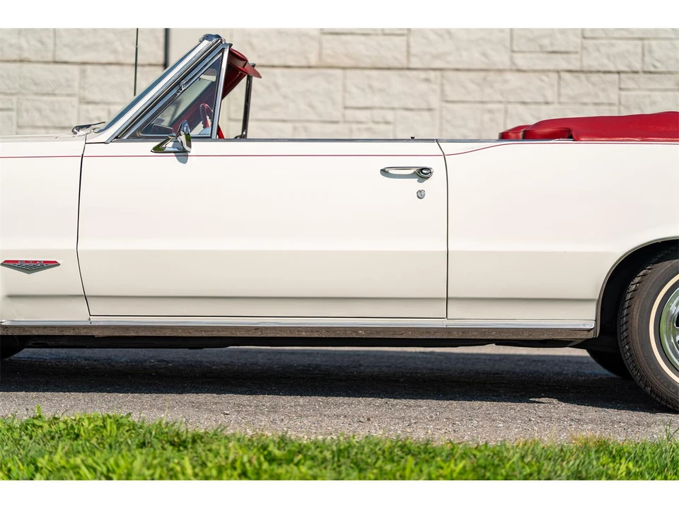 1964 Pontiac GTO 1st Gen - Image 15 of 31