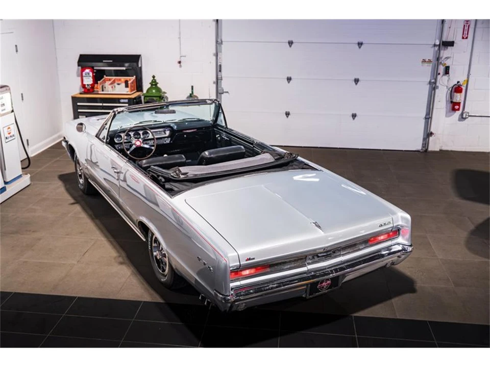 1964 Pontiac GTO 1st Gen - Image 17 of 31