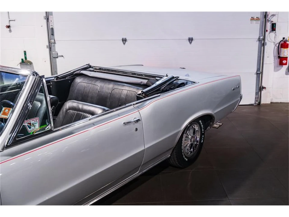 1964 Pontiac GTO 1st Gen - Image 19 of 31