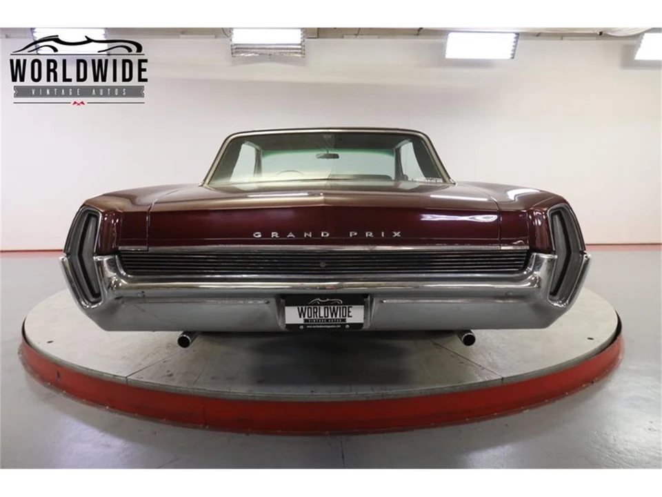 1964 Pontiac Grand Prix 1st Gen - Image 17 of 31