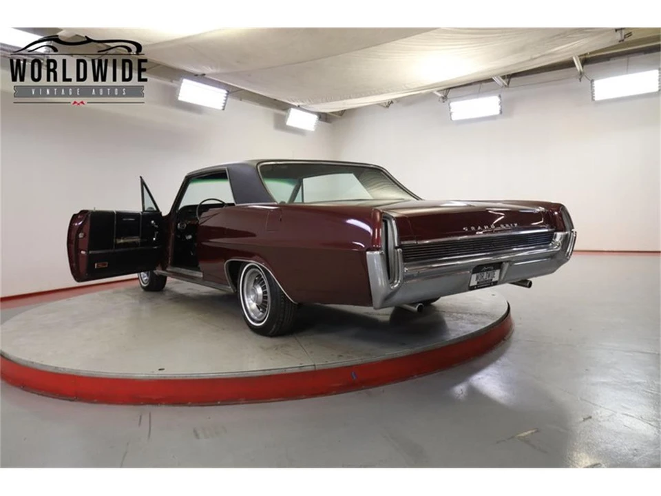 1964 Pontiac Grand Prix 1st Gen - Image 24 of 31