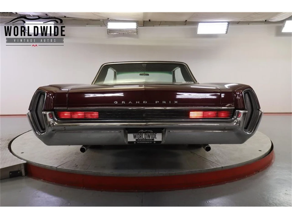 1964 Pontiac Grand Prix 1st Gen - Image 18 of 31