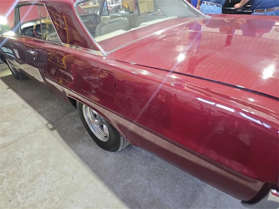 1964 Pontiac Grand Prix 1st Gen - Image 6 of 31