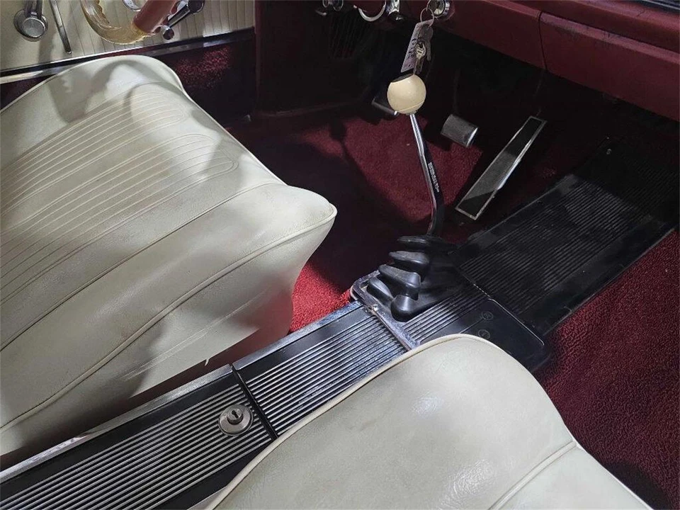 1964 Pontiac Grand Prix 1st Gen - Image 19 of 31