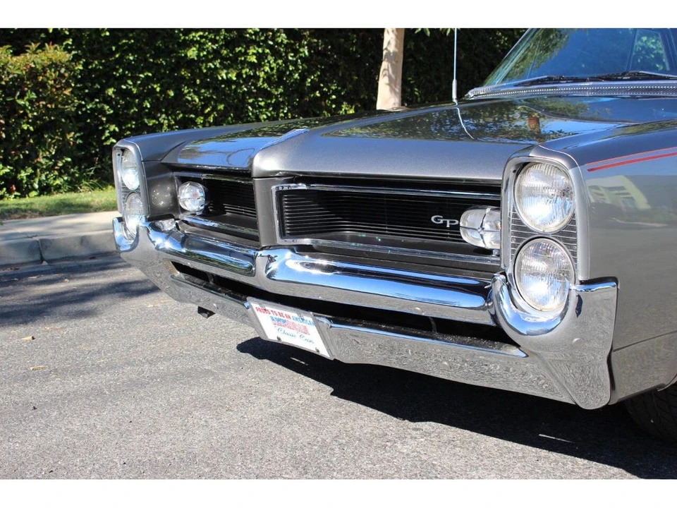 1964 Pontiac Grand Prix 1st Gen - Image 21 of 31