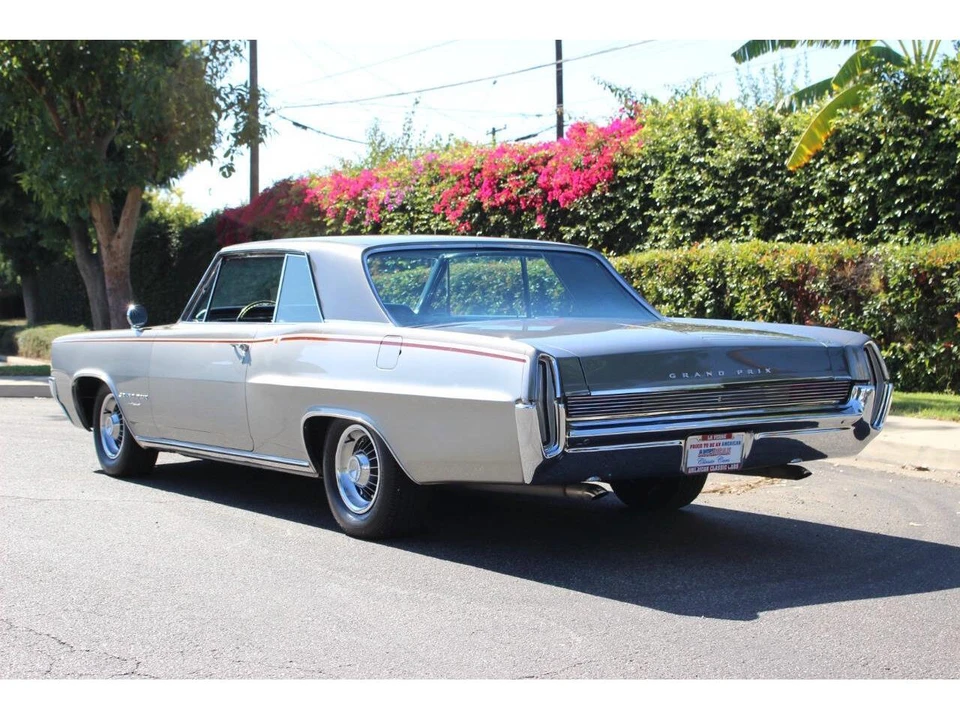 1964 Pontiac Grand Prix 1st Gen - Image 9 of 31