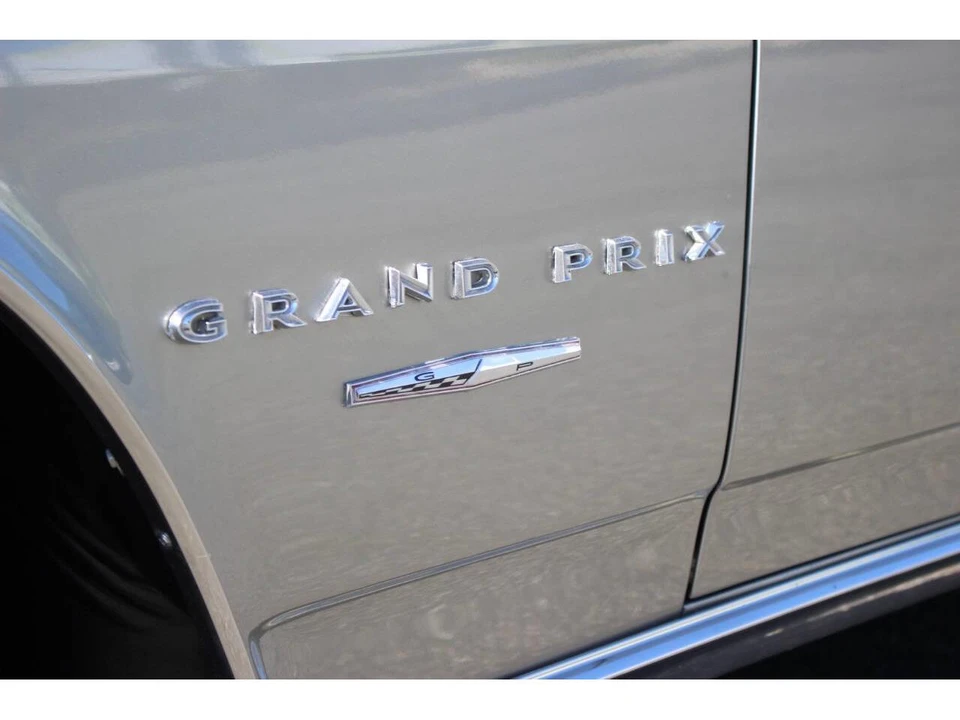 1964 Pontiac Grand Prix 1st Gen - Image 23 of 31