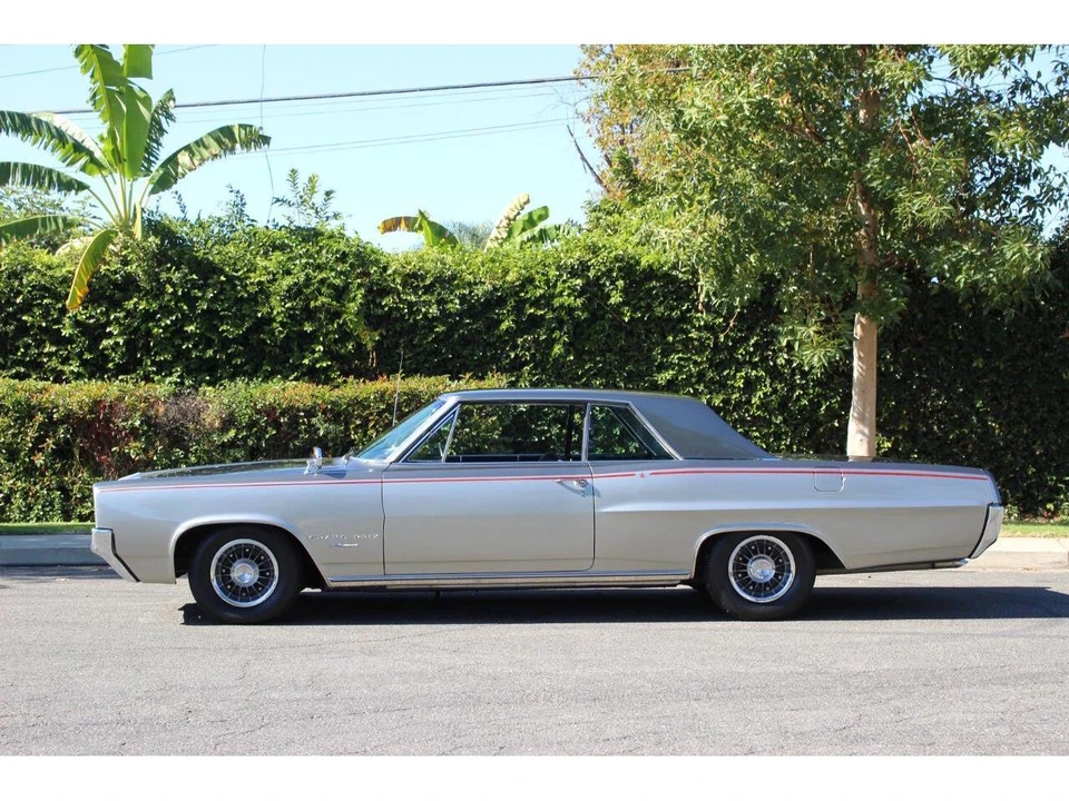 1964 Pontiac Grand Prix 1st Gen - Image 6 of 31
