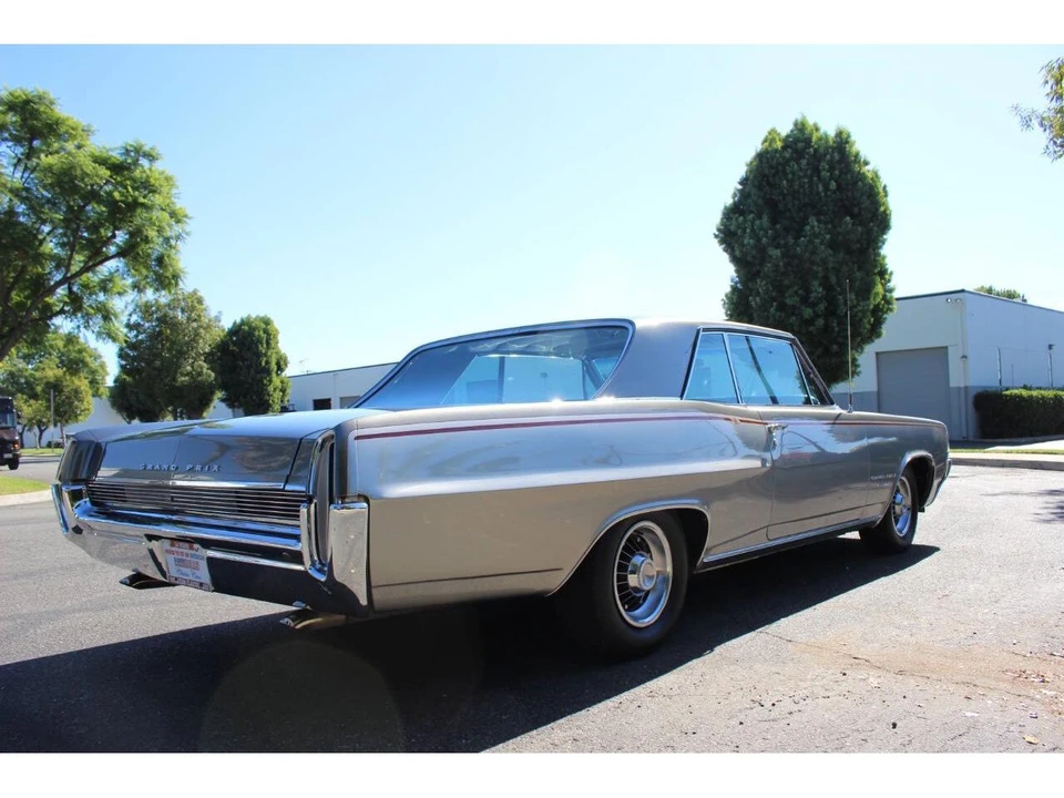 1964 Pontiac Grand Prix 1st Gen - Image 15 of 31