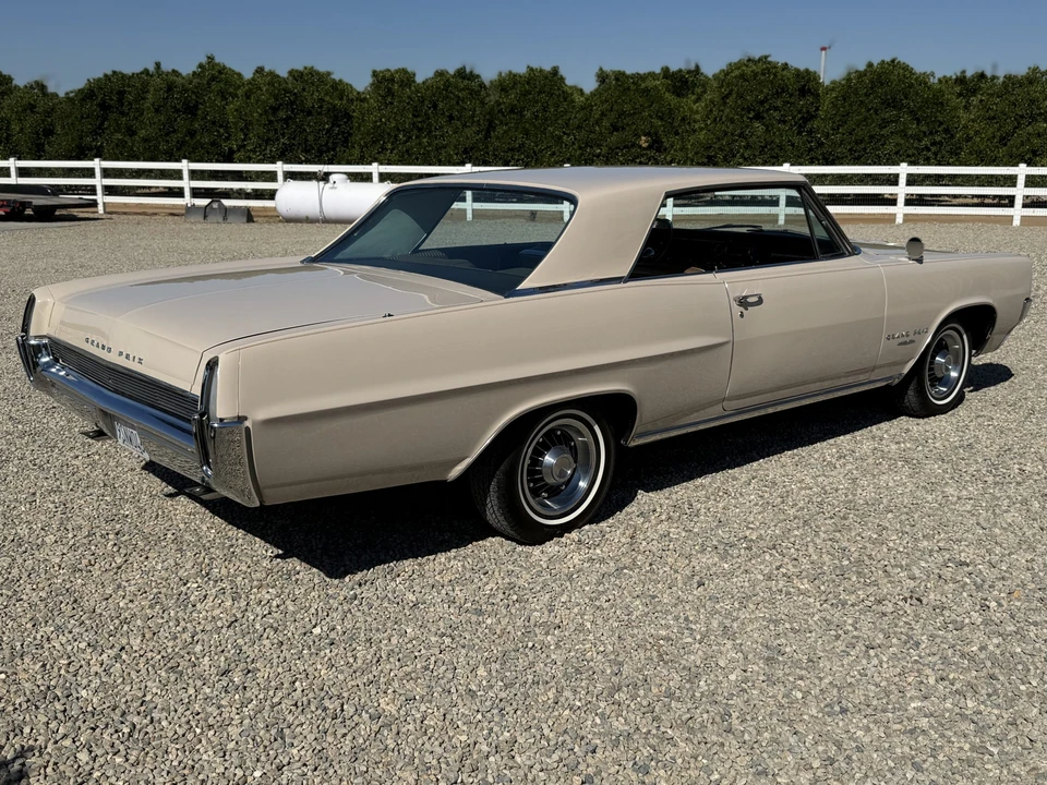 1964 Pontiac Grand Prix 1st Gen - Image 10 of 31
