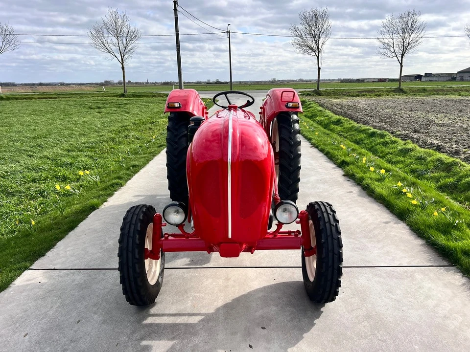 1964 Porsche Tractors - Image 2 of 31