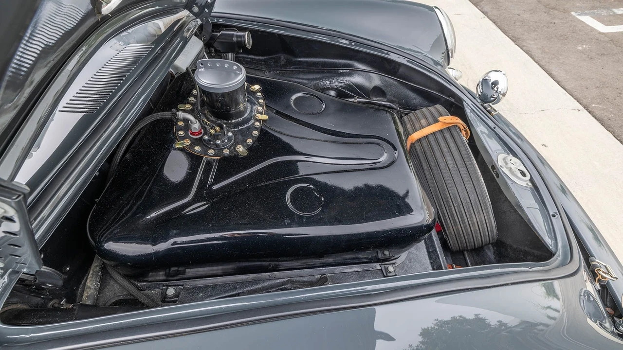 1964 Porsche 356 C - Image 9 of 31