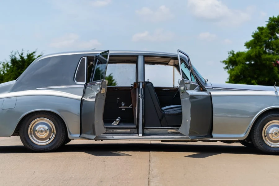 1964 Rolls-Royce Phantom V - Image 2 of 31