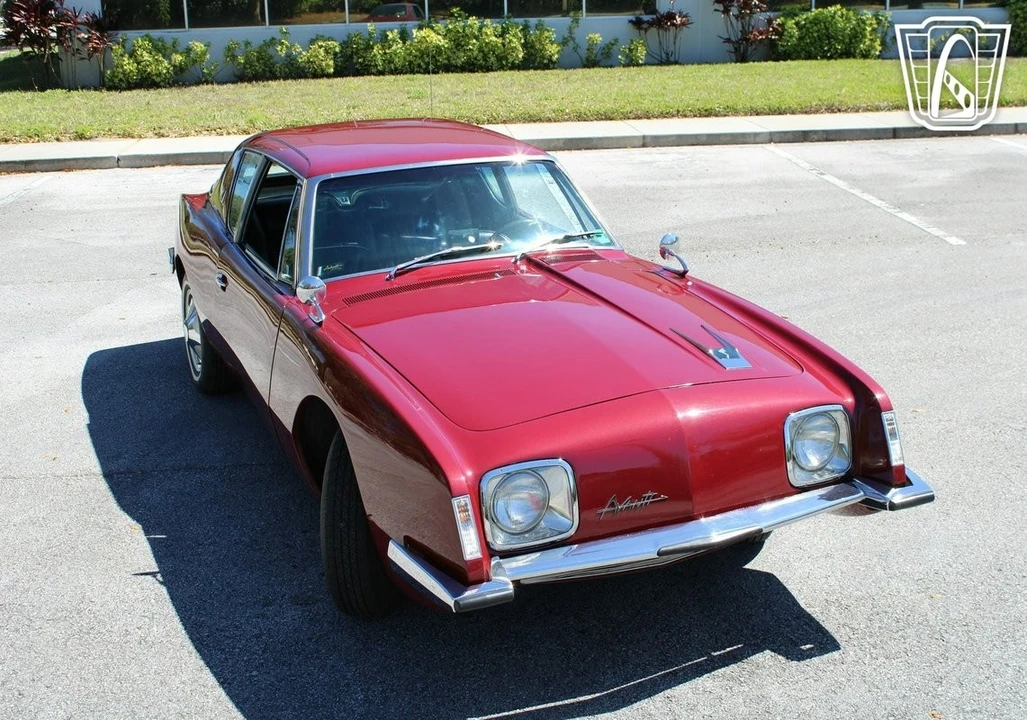 1964 Studebaker Avanti - Image 9 of 12