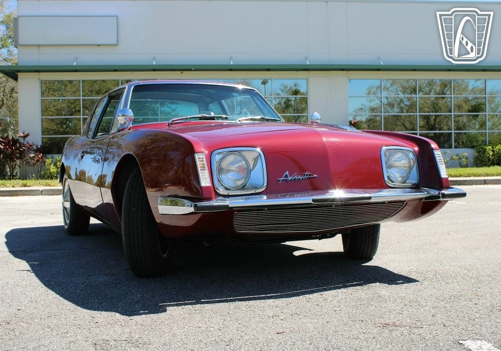 1964 Studebaker Avanti - Image 7 of 12