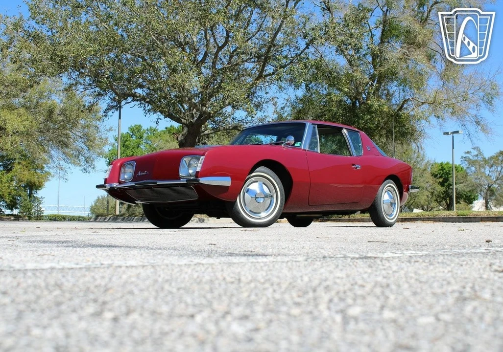 1964 Studebaker Avanti - Image 3 of 12