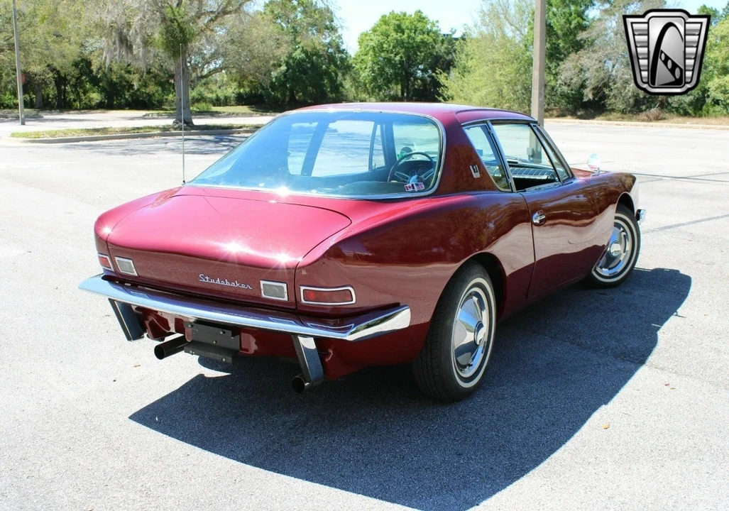 1964 Studebaker Avanti - Image 9 of 12