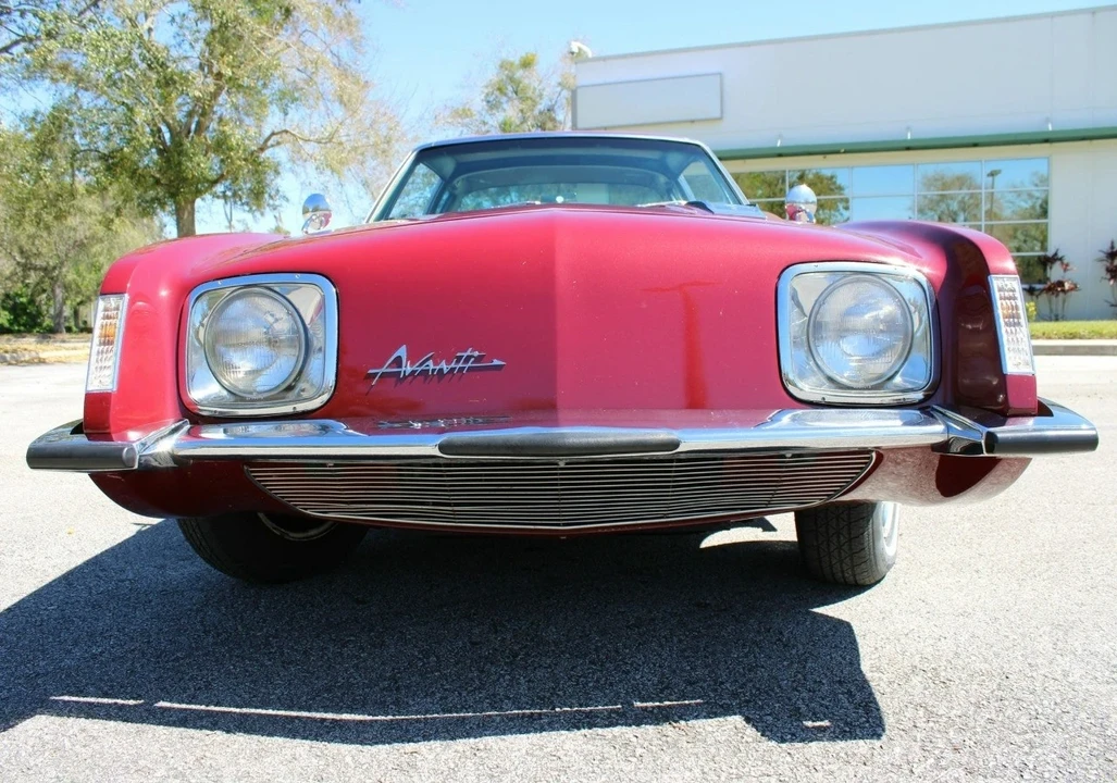 1964 Studebaker Avanti - Image 11 of 12