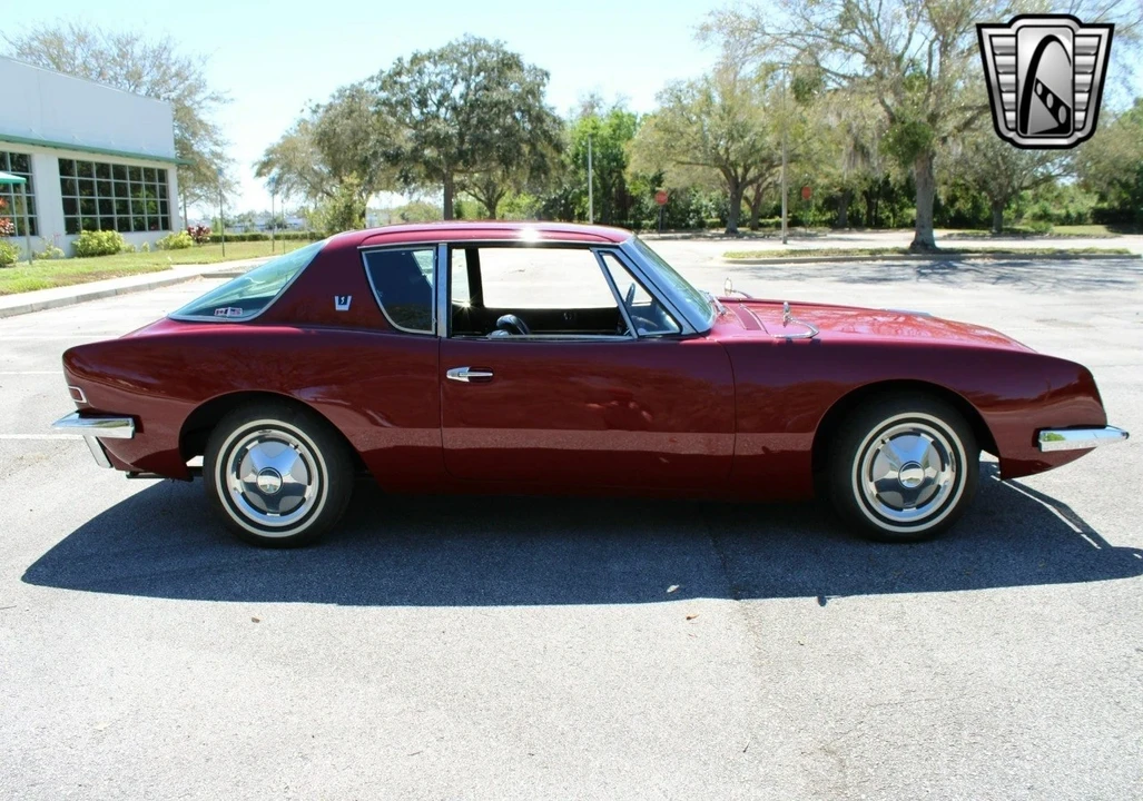 1964 Studebaker Avanti - Image 16 of 21