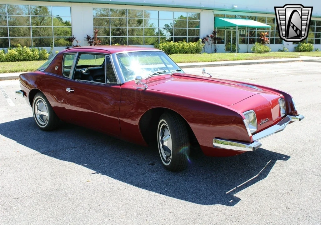 1964 Studebaker Avanti - Image 10 of 12