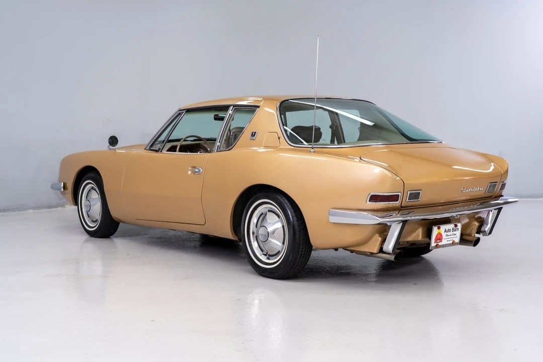 1964 Studebaker Avanti - Image 4 of 12