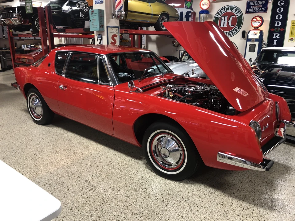 1964 Studebaker Avanti - Image 10 of 31