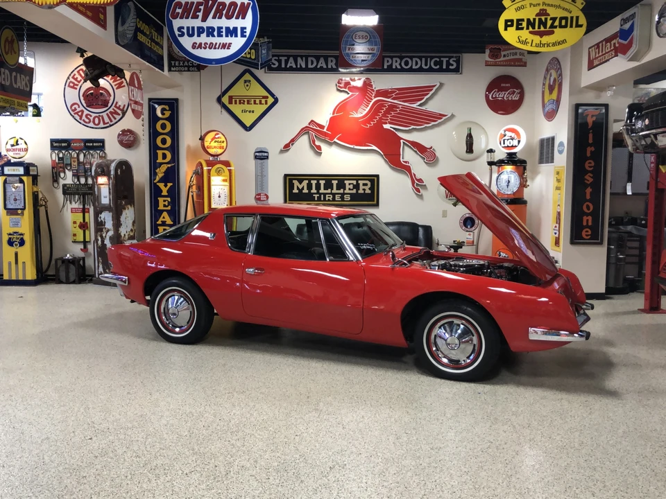 1964 Studebaker Avanti - Image 12 of 31