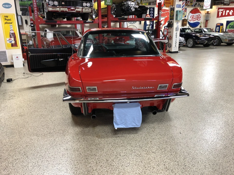1964 Studebaker Avanti - Image 13 of 31
