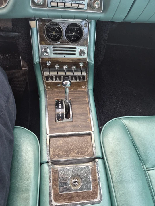 1964 Studebaker Avanti - Image 13 of 16