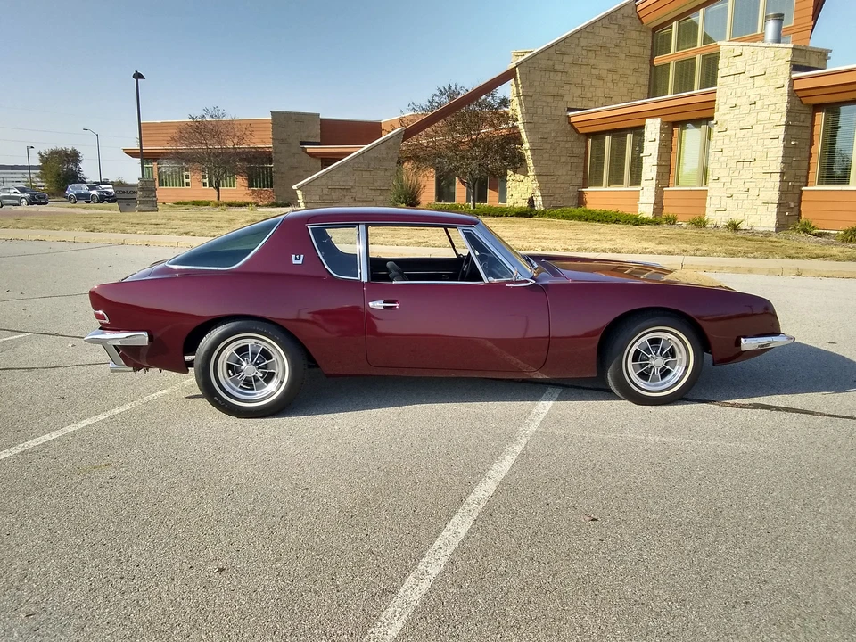 1964 Studebaker Avanti - Image 7 of 31