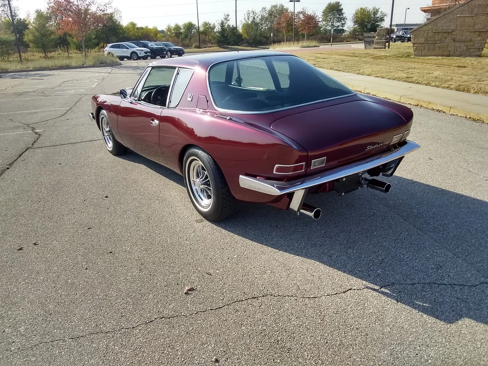 1964 Studebaker Avanti - Image 10 of 31
