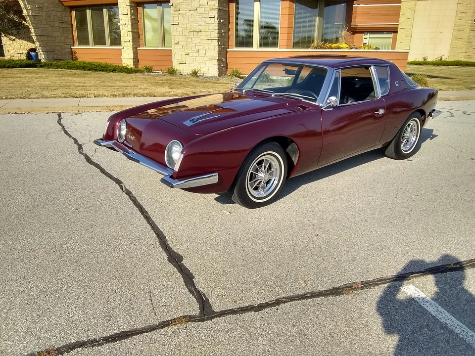 1964 Studebaker Avanti - Image 4 of 31