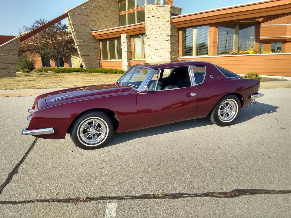 1964 Studebaker Avanti - Image 3 of 31