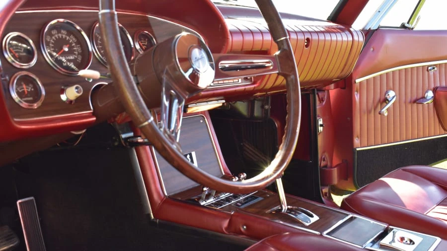 1964 Studebaker Avanti - Image 4 of 10