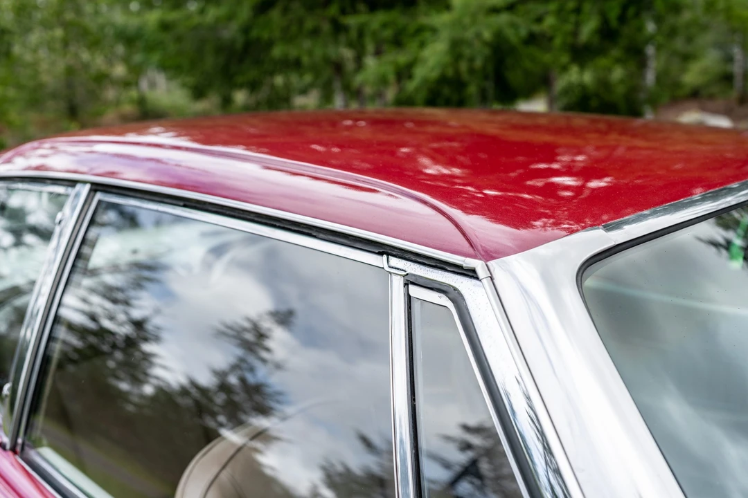 1964 Studebaker Avanti - Image 21 of 31